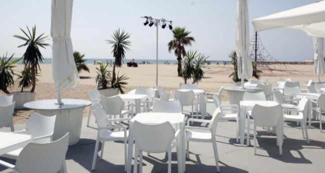 Apart Port Arenal Con Terraza Y Piscina 巴里亚纳 外观 照片
