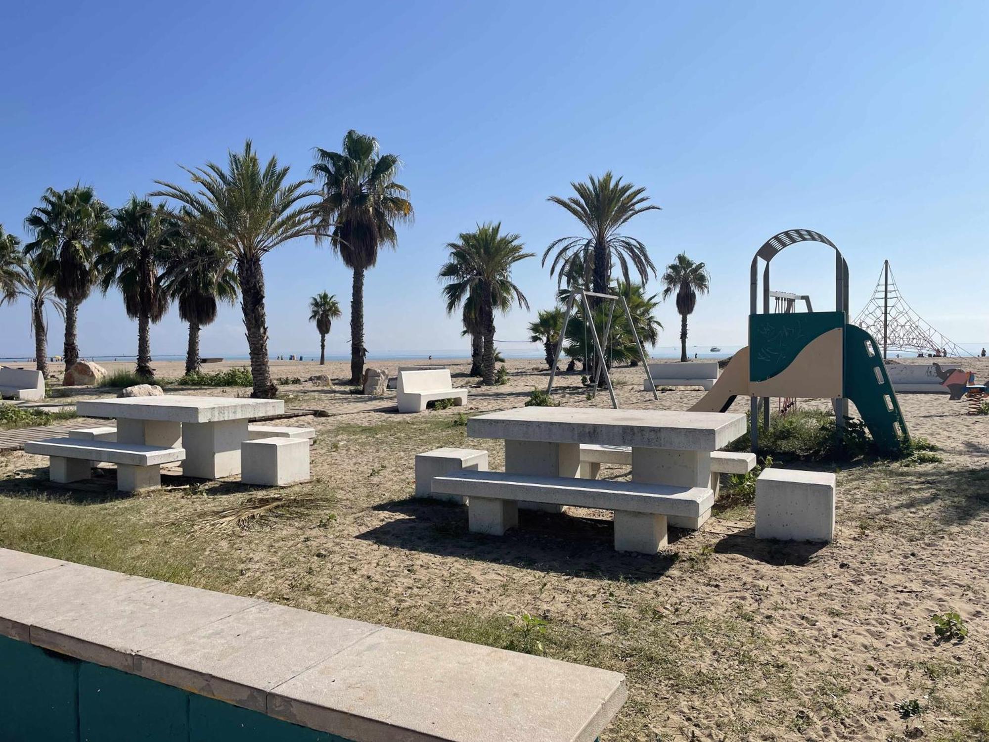 Apart Port Arenal Con Terraza Y Piscina 巴里亚纳 外观 照片